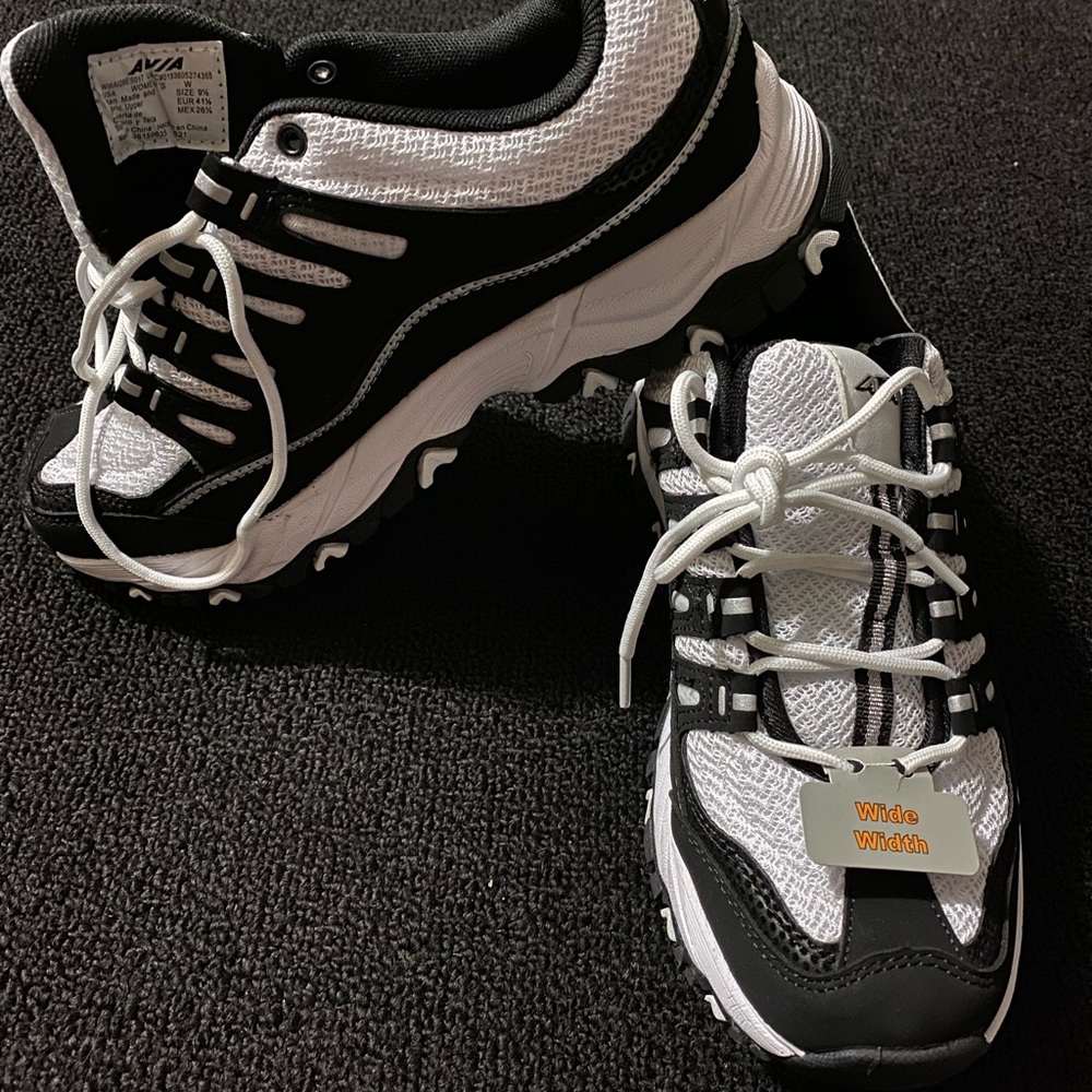 Woman sneakers